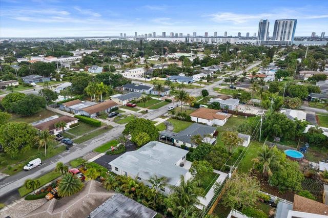 426 Bayberry Drive, West Palm Beach, FL 33403