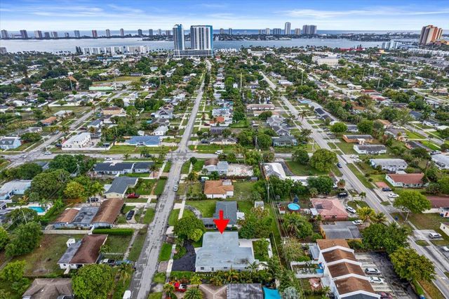 426 Bayberry Drive, West Palm Beach, FL 33403