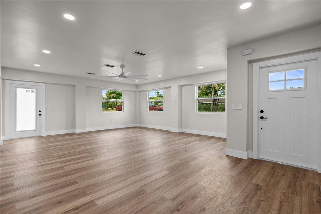 426 Bayberry Drive, West Palm Beach, FL 33403