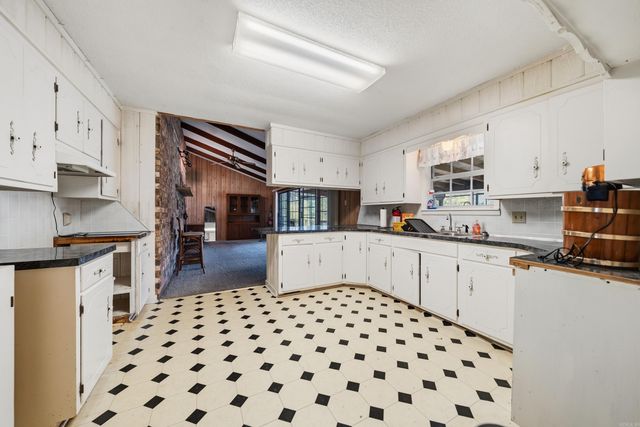 225 Watkins, Mount Ida, AR 71957