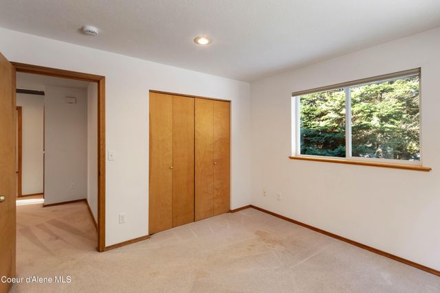 608 Meadowlark LN, Sandpoint, ID 83864