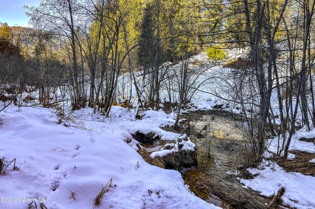 608 Meadowlark LN, Sandpoint, ID 83864