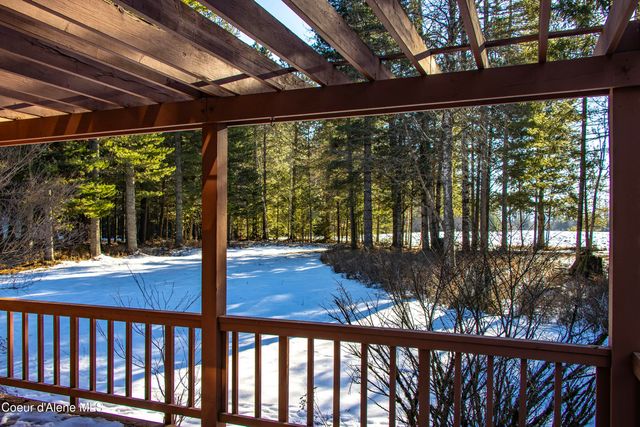 608 Meadowlark LN, Sandpoint, ID 83864