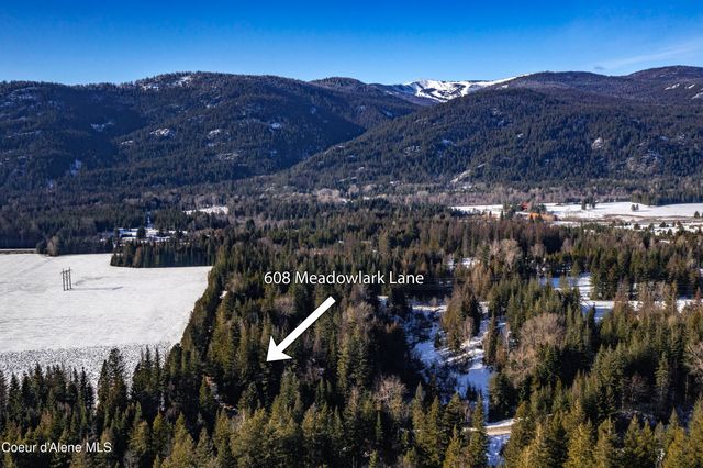 608 Meadowlark LN, Sandpoint, ID 83864