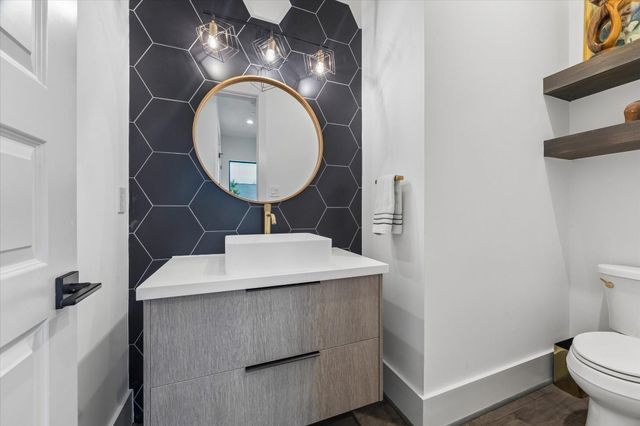 2435 Sheridan Street, Houston, TX 77030