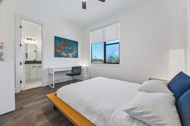 2435 Sheridan Street, Houston, TX 77030