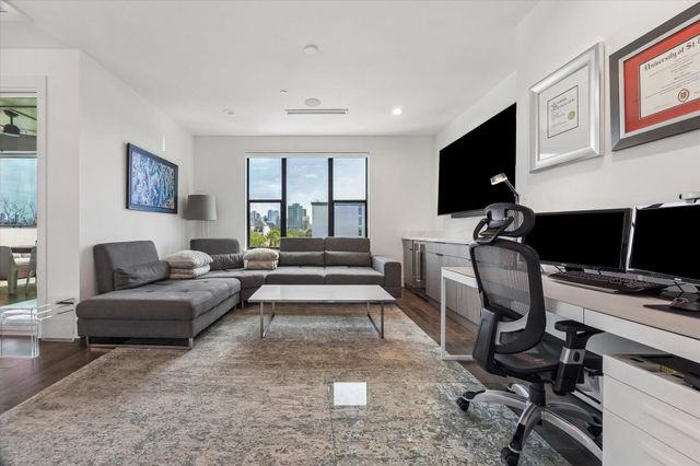 2435 Sheridan Street, Houston, TX 77030