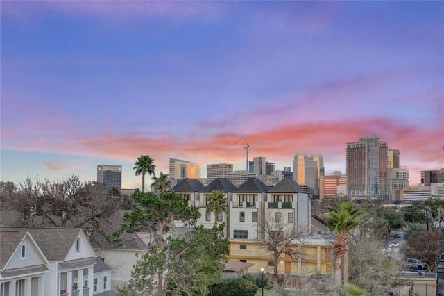 2435 Sheridan Street, Houston, TX 77030