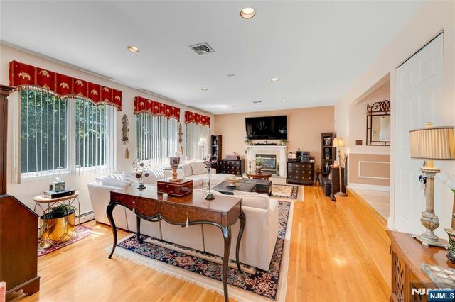 244 McElroy Avenue, Fort Lee, NJ 07024
