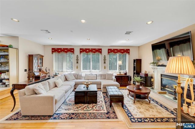 244 McElroy Avenue, Fort Lee, NJ 07024