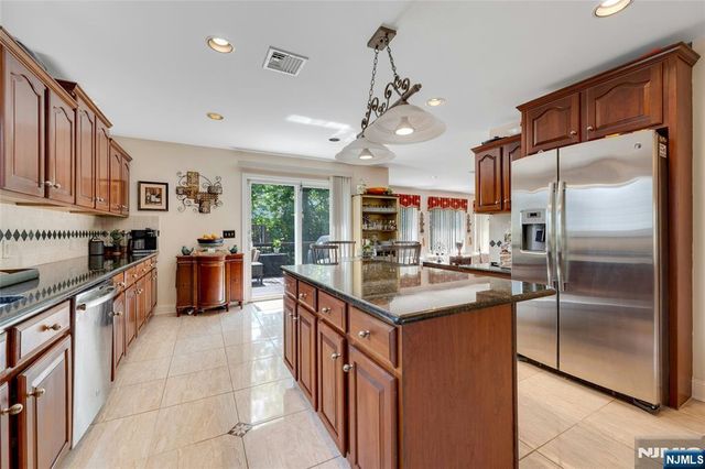 244 McElroy Avenue, Fort Lee, NJ 07024
