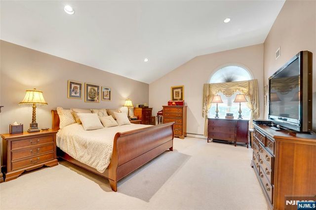 244 McElroy Avenue, Fort Lee, NJ 07024