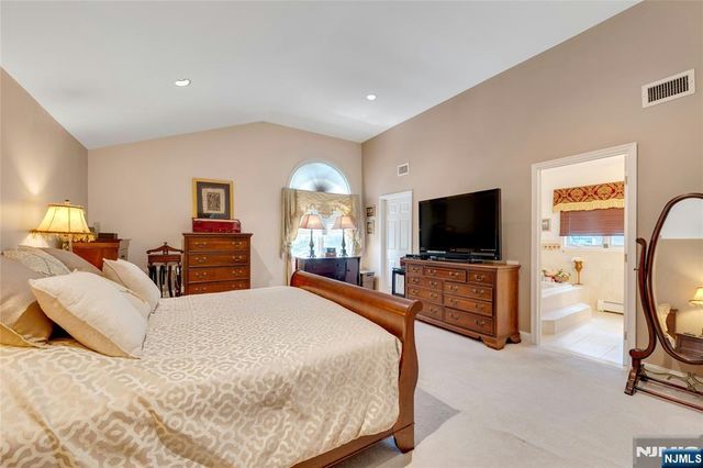 244 McElroy Avenue, Fort Lee, NJ 07024