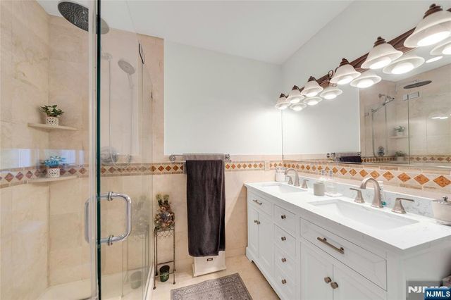 244 McElroy Avenue, Fort Lee, NJ 07024