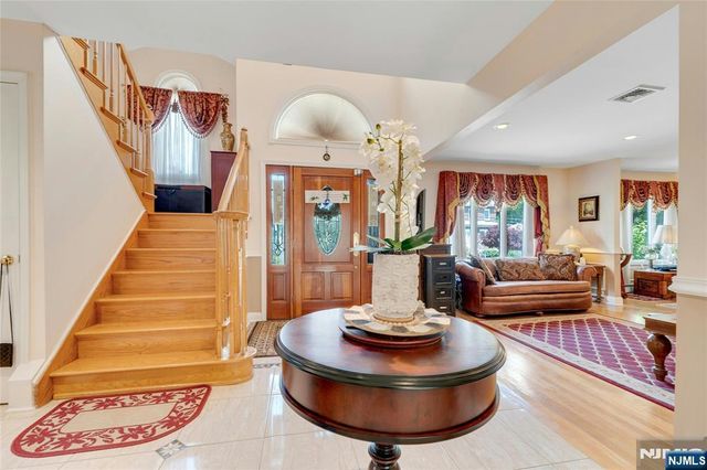 244 McElroy Avenue, Fort Lee, NJ 07024