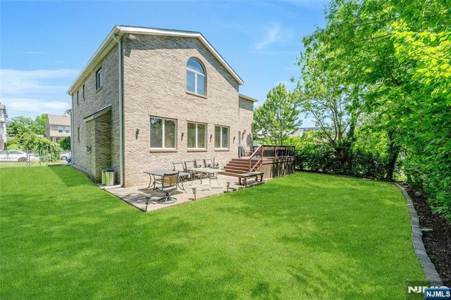 244 McElroy Avenue, Fort Lee, NJ 07024