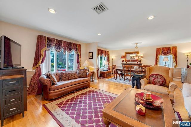 244 McElroy Avenue, Fort Lee, NJ 07024