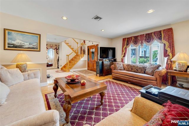 244 McElroy Avenue, Fort Lee, NJ 07024