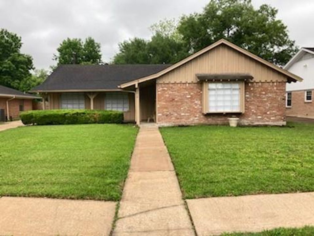 4414 Willowbend Boulevard, Houston, TX 77035