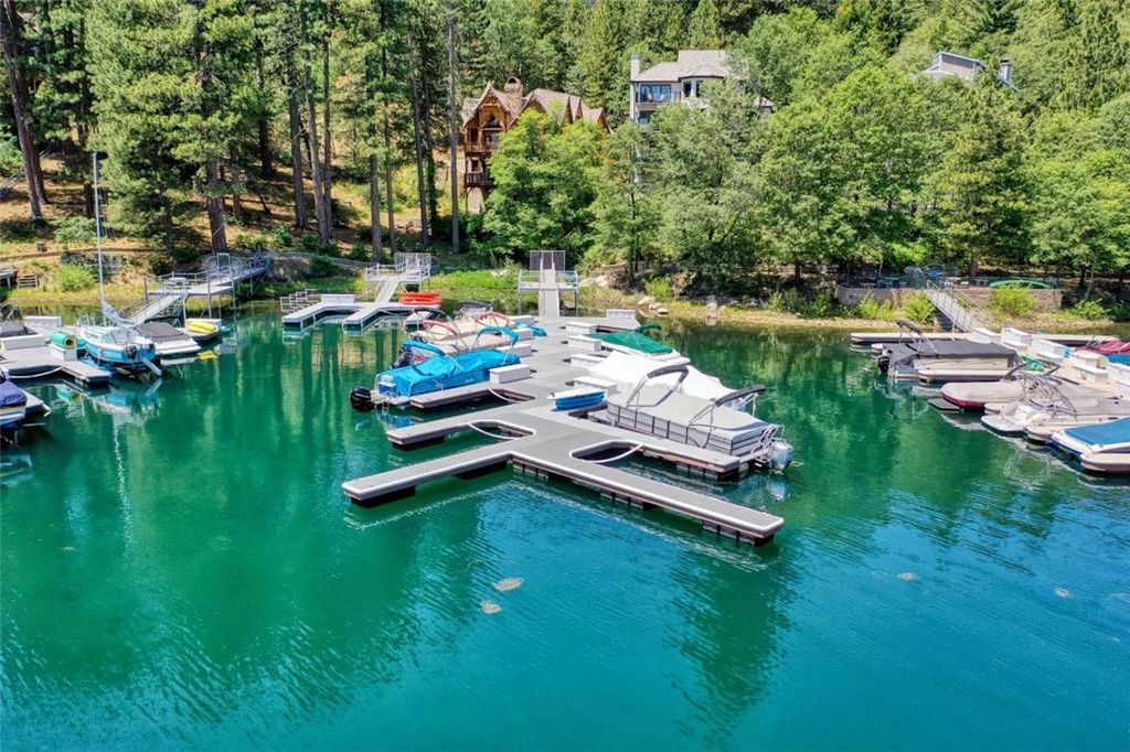 Image 10 of property listing at 27457 North Bay, Lake Arrowhead, CA 92352