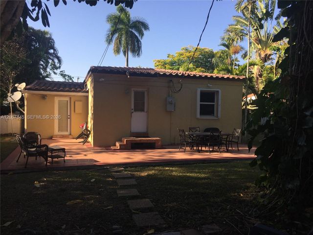 5886 SW 42nd Street, Miami, FL 33155