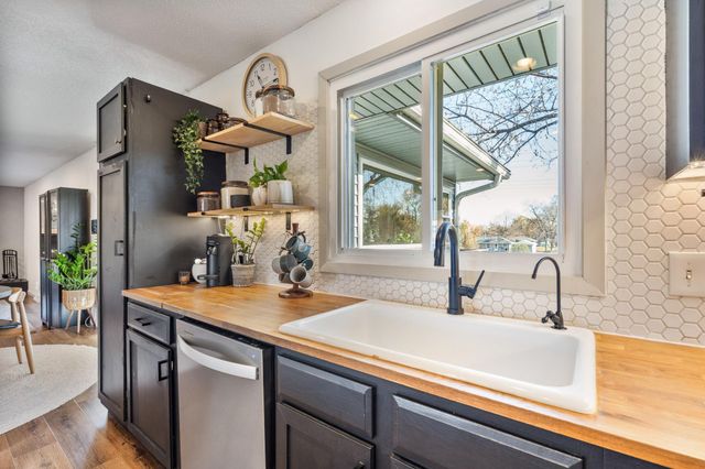 9909 Oakland Avenue S, Bloomington, MN 55420