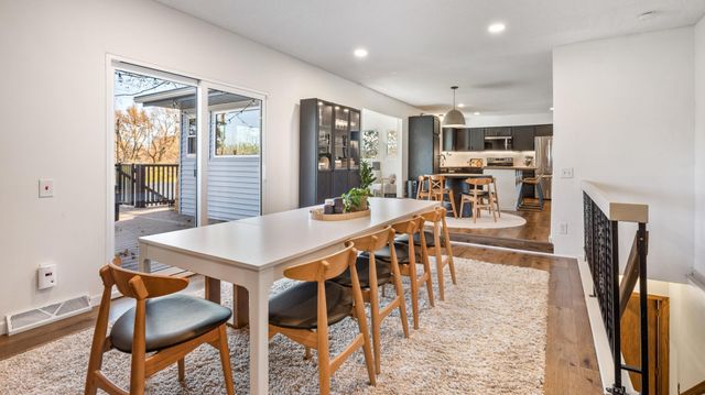 9909 Oakland Avenue S, Bloomington, MN 55420