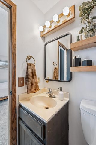 9909 Oakland Avenue S, Bloomington, MN 55420