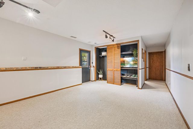 9909 Oakland Avenue S, Bloomington, MN 55420