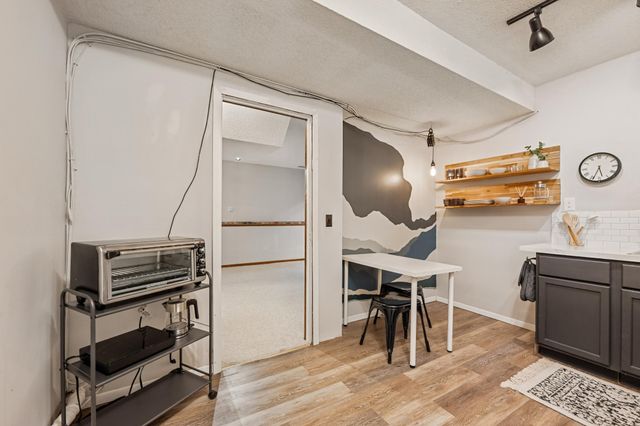 9909 Oakland Avenue S, Bloomington, MN 55420