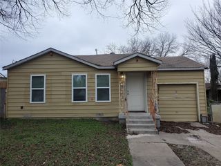 3574 Wayside Avenue, Fort Worth, TX 76110