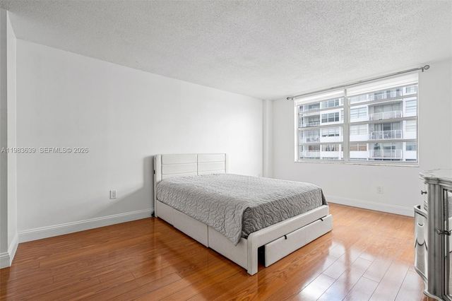 2750 NE 183rd St 1203, Aventura, FL 33160