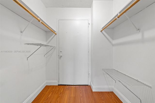 2750 NE 183rd St 1203, Aventura, FL 33160