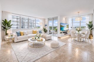 2750 NE 183rd St 1203, Aventura, FL 33160