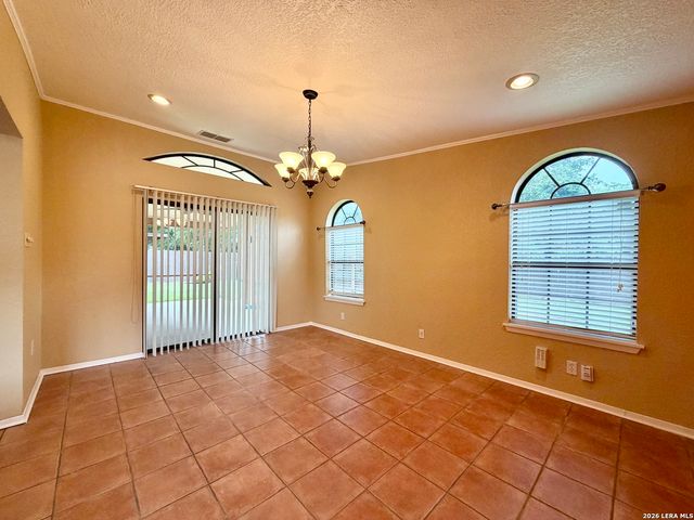931 Hayloft Ln, San Antonio, TX 78245