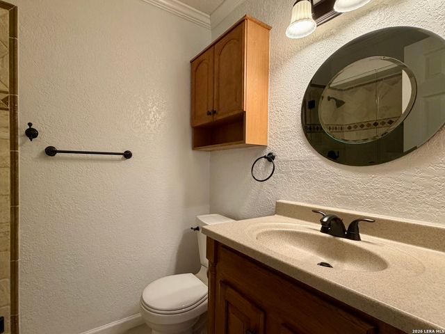 931 Hayloft Ln, San Antonio, TX 78245
