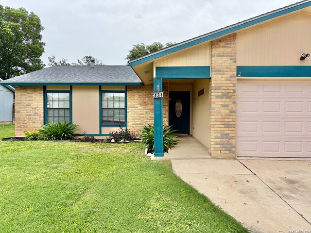 931 Hayloft Ln, San Antonio, TX 78245
