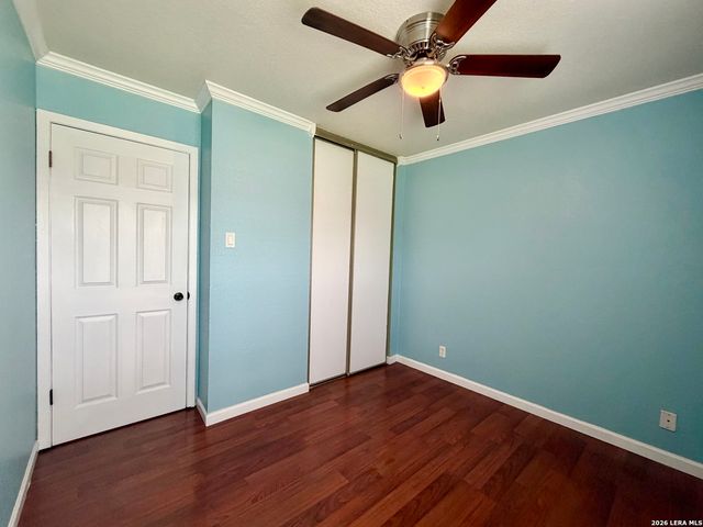 931 Hayloft Ln, San Antonio, TX 78245