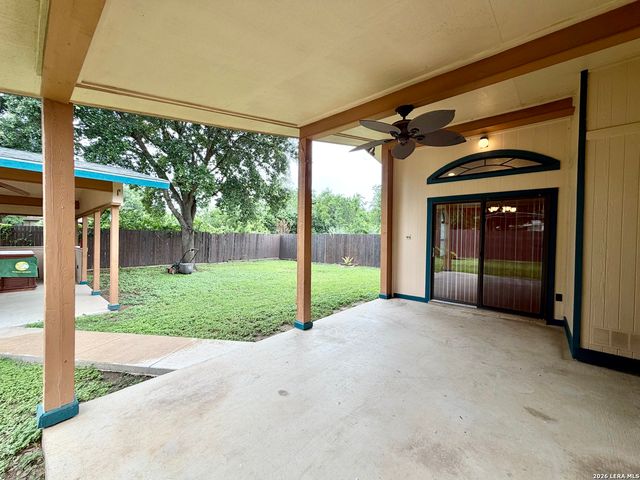 931 Hayloft Ln, San Antonio, TX 78245