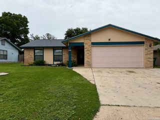 931 Hayloft Ln, San Antonio, TX 78245