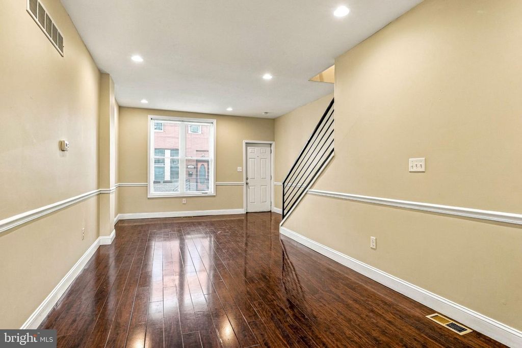 1252 S BONSALL ST, Philadelphia, PA 19146 — photo 3