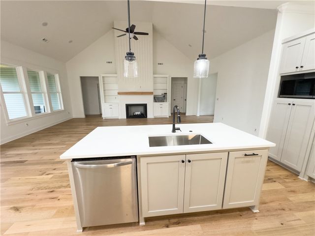 4 Burghead Place, Bella Vista, AR 72715