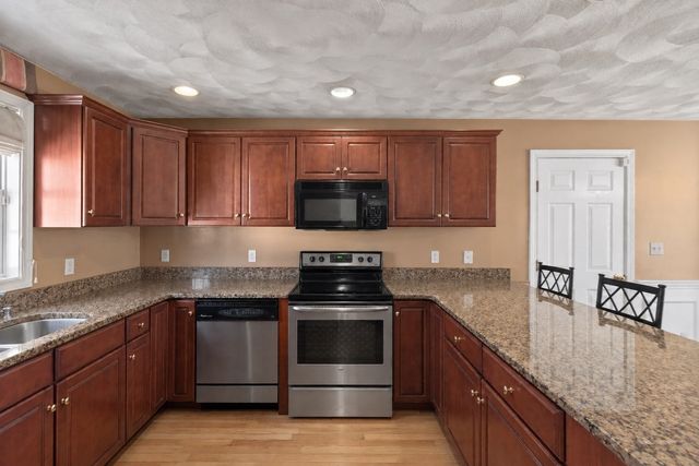 12 Wood Ln, Lawrence, MA 01843