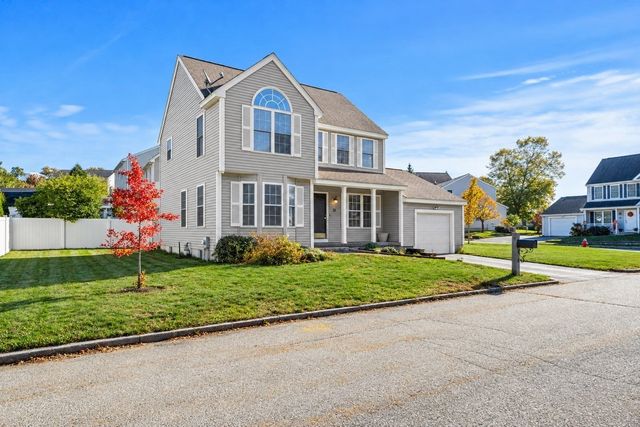 12 Wood Ln, Lawrence, MA 01843