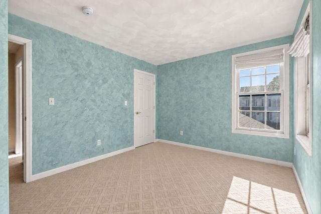12 Wood Ln, Lawrence, MA 01843