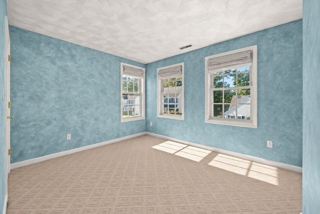 12 Wood Ln, Lawrence, MA 01843