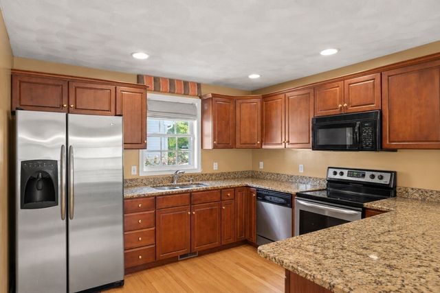 12 Wood Ln, Lawrence, MA 01843