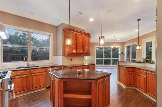 2429 Texas Plume Road, Cedar Hill, TX 75104