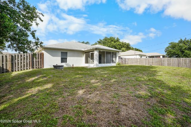1454 Graves Street SE, Palm Bay, FL 32909
