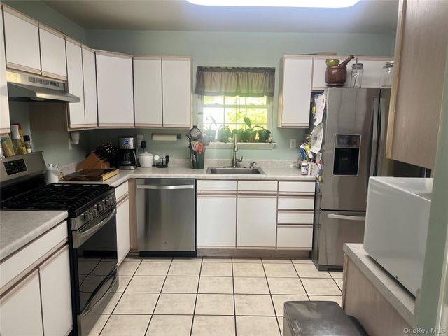 80 Excelsior Avenue, Middletown, NY 10940